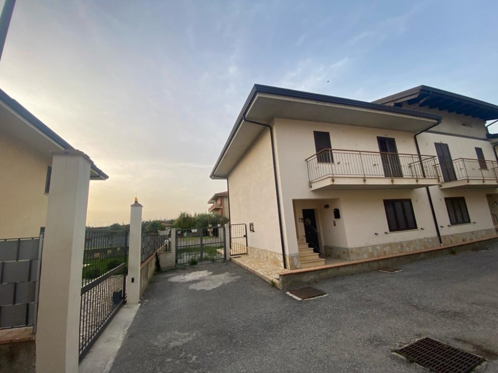 2 locali Appartamento For Affitto in Catanzaro, 