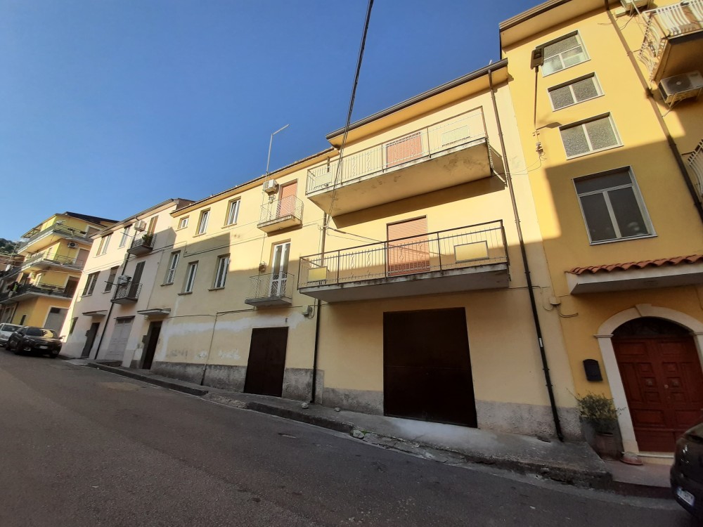 3 locali Appartamento For Vendita in Catanzaro,  - 1