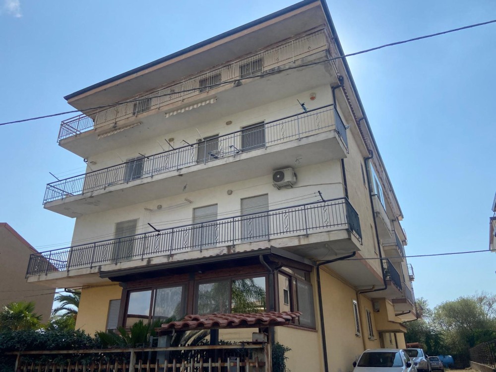 4 locali Appartamento For Vendita in Catanzaro, 