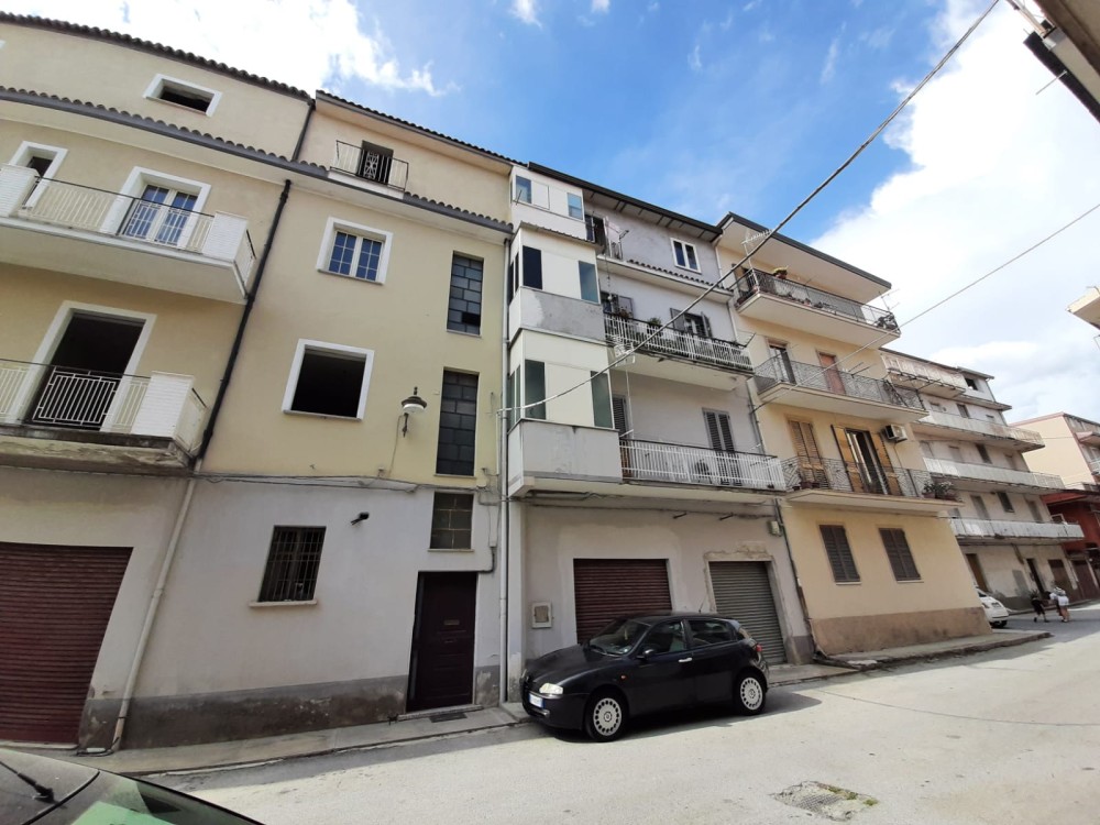 1 locali Appartamento For Affitto in Catanzaro, 