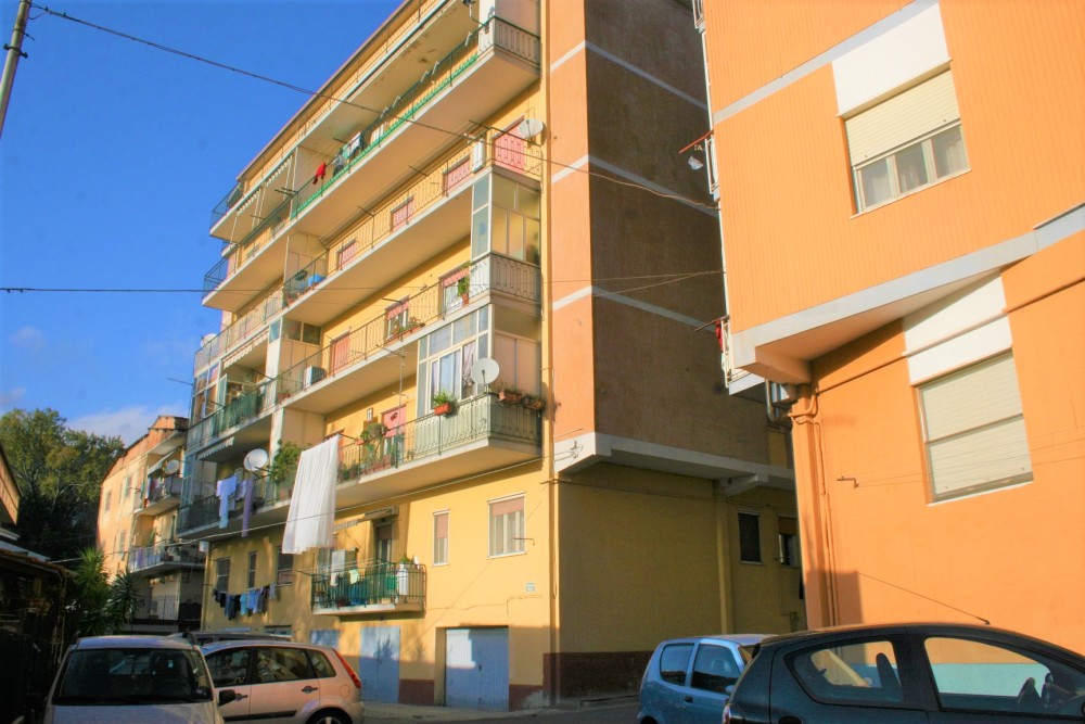 3 locali Appartamento For Vendita in Catanzaro, 