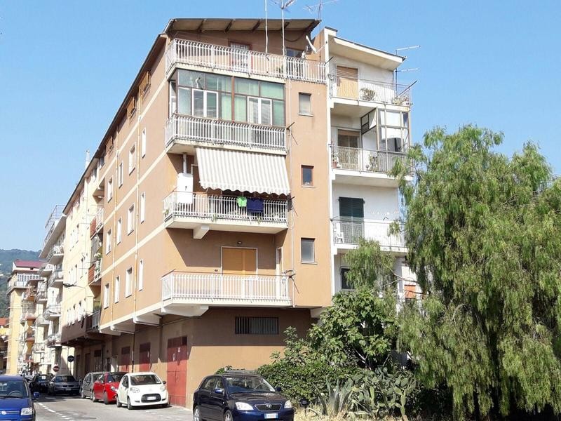 3 locali Appartamento For Vendita in Catanzaro,  - 1