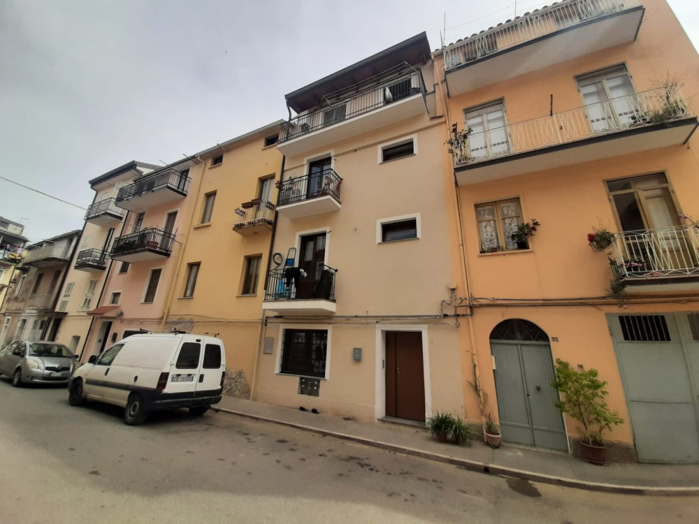 3 locali Appartamento For Vendita in Catanzaro, 