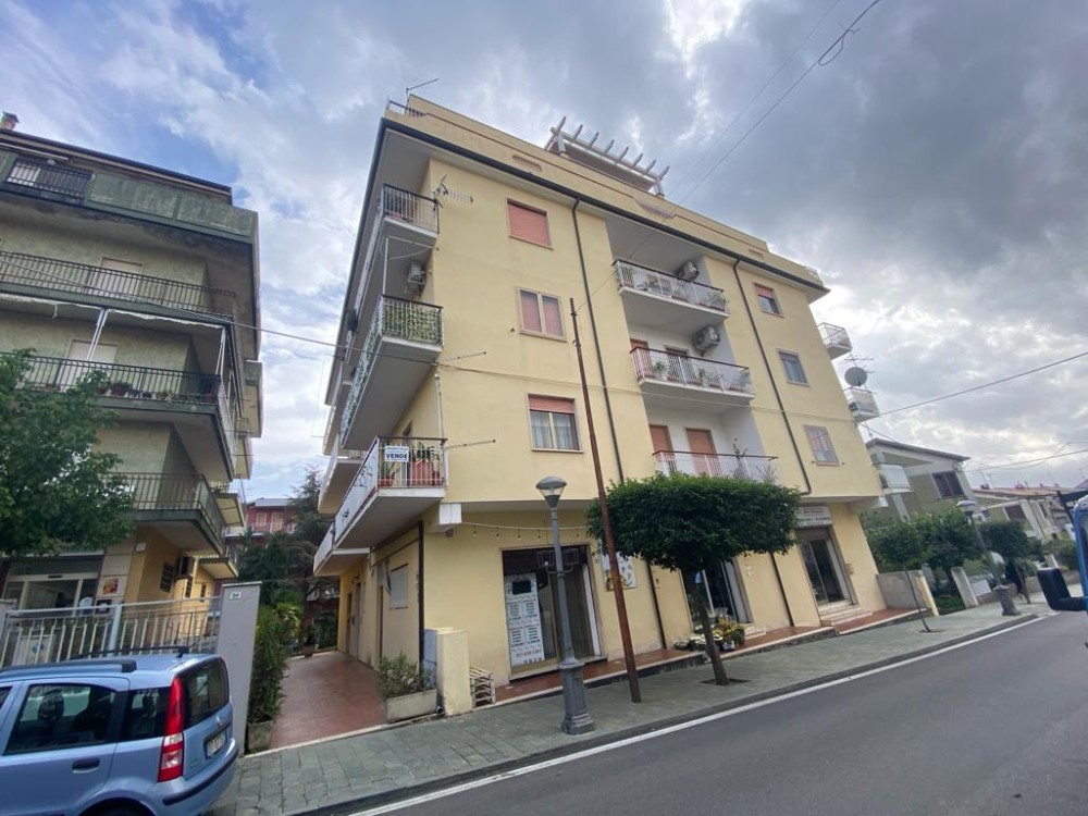 4 locali Appartamento For Vendita in Catanzaro,  - 1