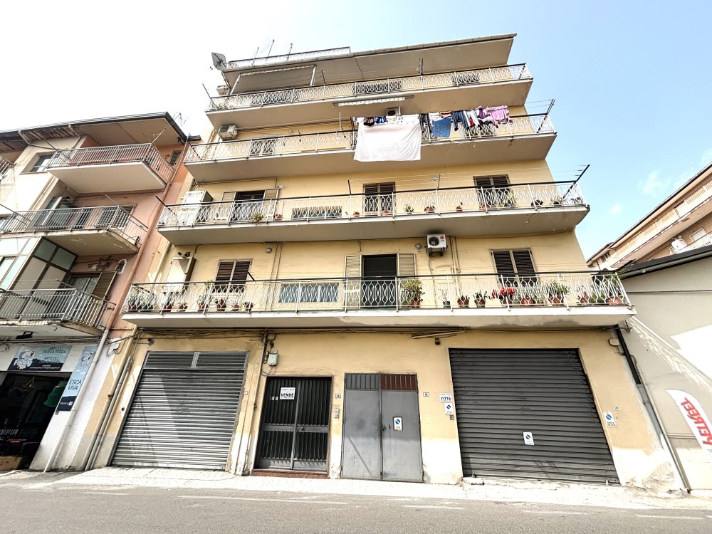 5 locali Appartamento For Vendita in Catanzaro, 