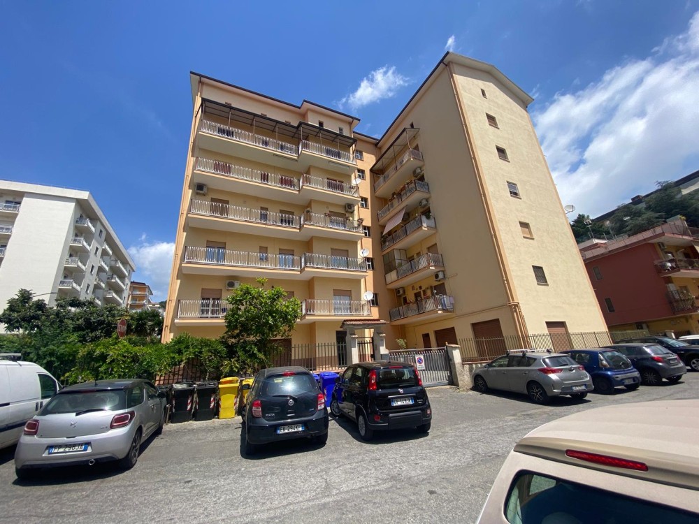 5 locali Appartamento For Vendita in Catanzaro, 