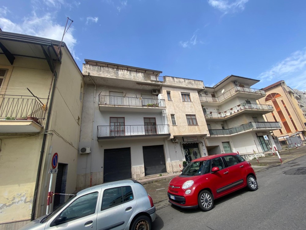 4 locali Appartamento For Vendita in Catanzaro, 