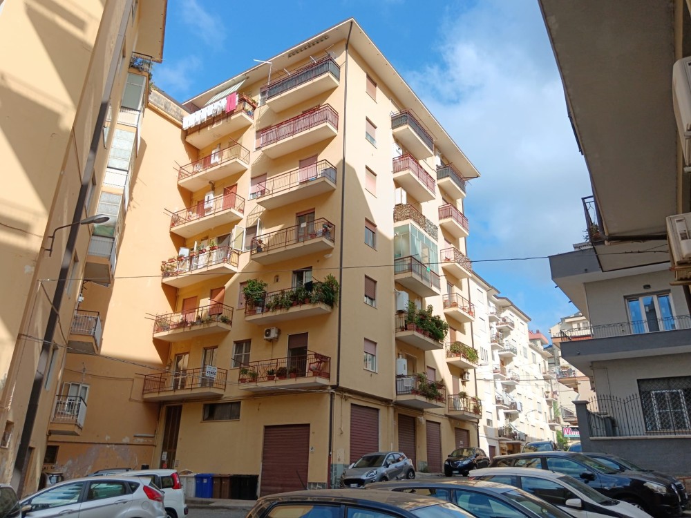 3 locali Appartamento For Vendita in Catanzaro,  - 1