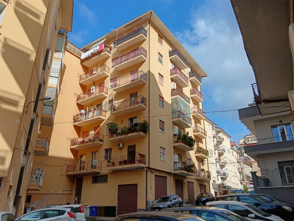 3 locali Appartamento For Vendita in Catanzaro, 