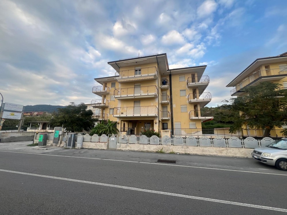 3 locali Appartamento For Vendita in Catanzaro,  - 1