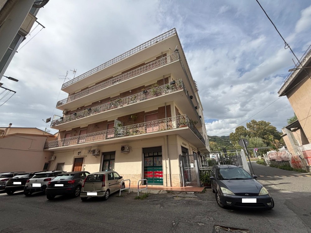 3 locali Appartamento For Vendita in Catanzaro,  - 1