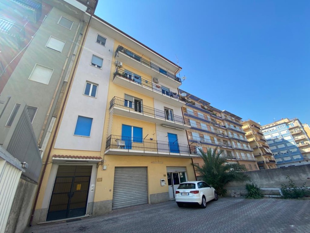 5 locali Appartamento For Vendita in Catanzaro,  - 1